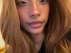 Crybabytoken  live sex cam
