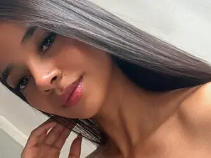 Ashly_vesneva  live sex cam