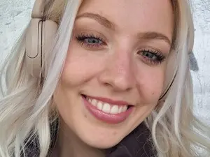 Lucy_Cutie  live sex cam