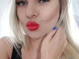 ItsmeKarina  live sex cam