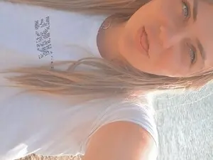 Anna4play  live sex cam