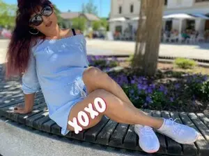 YourDreamLov  live sex cam