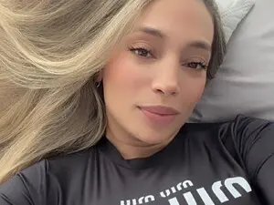 SweetNinotCHk  live sex cam