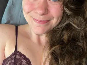 Trixiegirl3  live sex cam