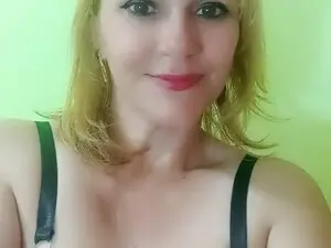 Auroramia123  live sex cam