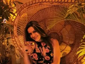 PariisWells  live sex cam