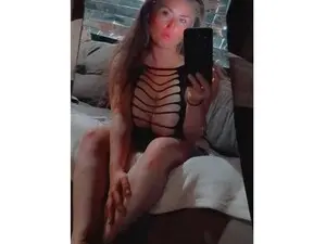 Queenbabii  live sex cam