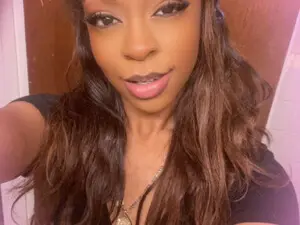 Soli_Reyes  live sex cam