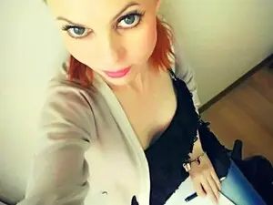 FluffyTail  live sex cam