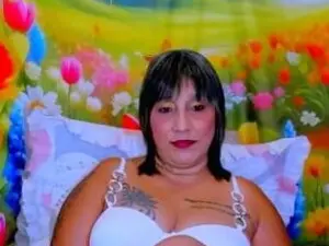 Roxyfoxy69  live sex cam