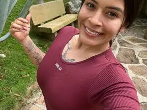 Shannel_love_  live sex cam