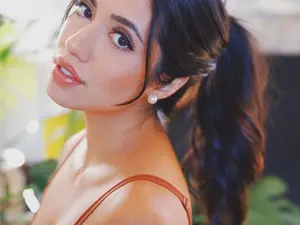 RobinMae  live sex cam