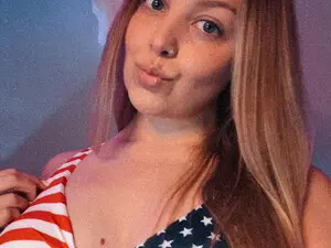 BlondeBrat  live sex cam