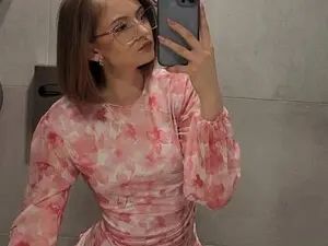 MariellMoon  live sex cam