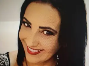 Sara_xxx  live sex cam