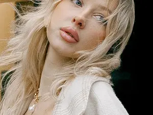 Lamantina  live sex cam