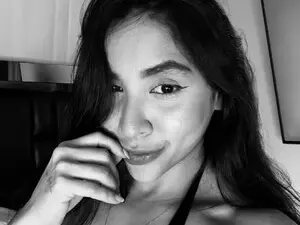 Sofiiiaa_  live sex cam