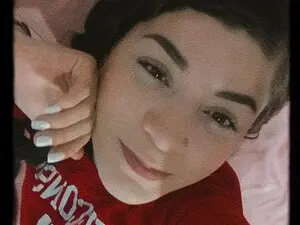 Sweett_ale_  live sex cam