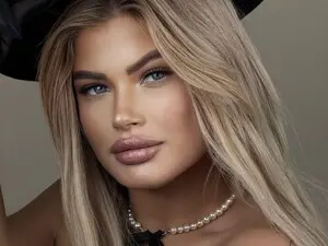SylverEyesz  live sex cam