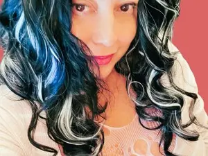 TitsHemingway  live sex cam
