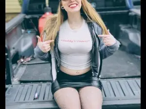 Daphnedawson  live sex cam
