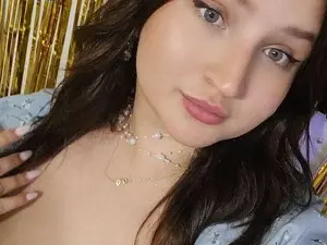 Nikaking22  live sex cam