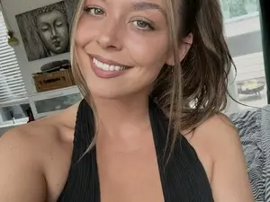 Roxielou  live sex cam