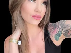 MySkylarRaye  live sex cam