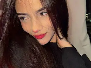 Charlott_24  live sex cam