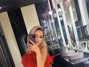 ErikaLorren  live sex cam