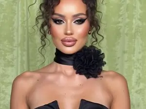 SeleneAurum  live sex cam