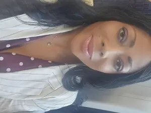 Chioma25  live sex cam