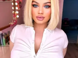 JosephineMoon  live sex cam