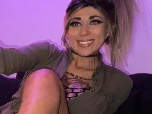 Fuckingskank  live sex cam