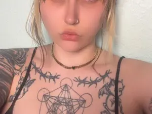 W_horrorz  live sex cam