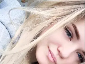 KetrinHot_  live sex cam
