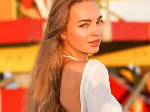 MissAlexQuinn  live sex cam