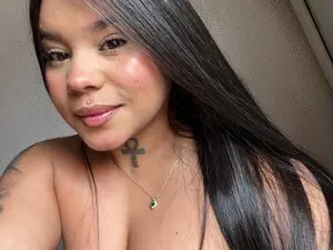 BiancaJeins  live sex cam
