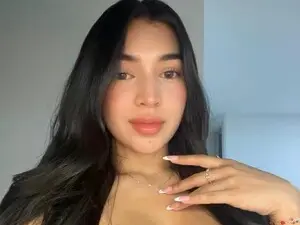 Alexisbloomxo  live sex cam