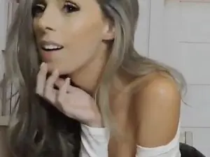 Heidi_Wow  live sex cam