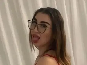 BellaBaby18  live sex cam