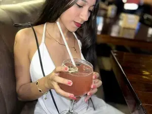 Karol_18  live sex cam