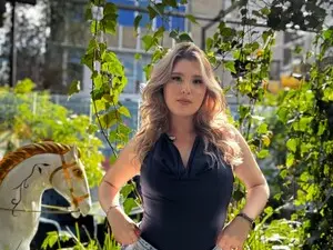 MissLinda  live sex cam