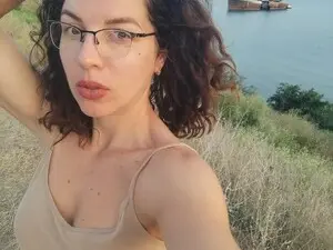 PublicLabia25  live sex cam