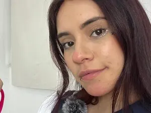 Naomistart  live sex cam