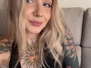 Tattoo_bbgirl  live sex cam