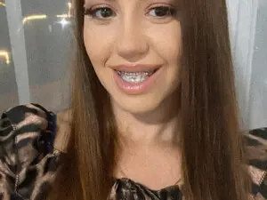 AnnesCora  live sex cam