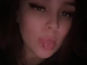 Lylaluxx1  live sex cam