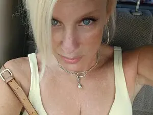Britnilee  live sex cam