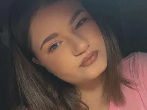 Lissabigtits  live sex cam